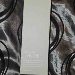Protecting Body Oil from Hugh & Grace